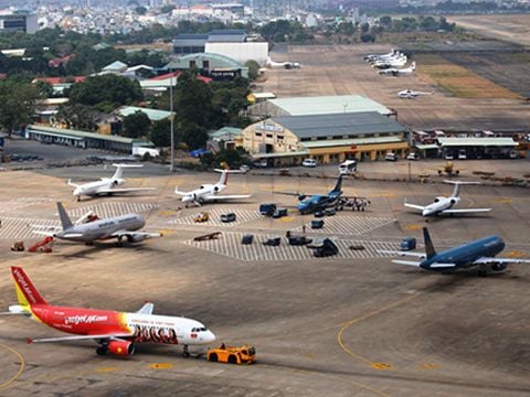 Thị trường hàng không Việt Nam: Tăng tốc quá nhanh, mừng hay lo?