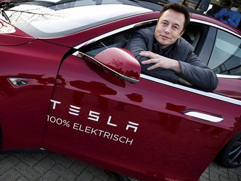 Elon Musk tuyên bố Tesla vẫn tiếp tục là công ty đại chúng