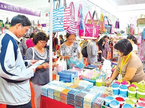 Hàng chợ Thái và hàng chợ Việt