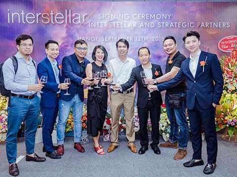 Ra mắt tổ hợp tiếp thị truyền thông interstellar