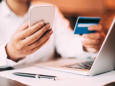 Người Việt không chịu dùng dịch vụ tài chính hiện đại?