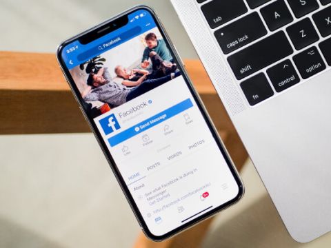 Facebook mạnh tay loại bỏ quảng cáo ‘câu view’, giật gân