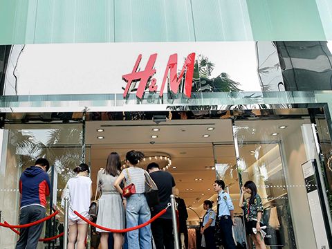 Zara, H&M, Uniqlo vào Việt Nam sẽ cứu trung tâm thương mại?