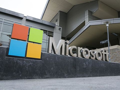Microsoft “soán ngôi” Apple trở thành công ty giá trị nhất nước Mỹ