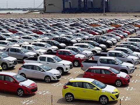 3 tháng cuối năm ôtô nhập về Việt Nam cao hơn 8 tháng trước cộng lại