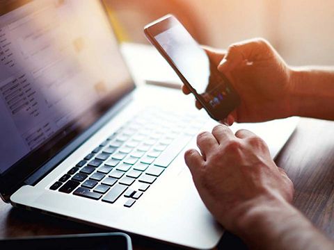 Hơn nửa dân số thế giới đã online