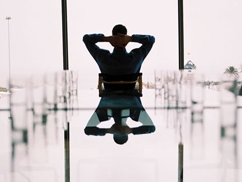 Điều gì xảy ra khi các CEO có quá nhiều quyền lực?