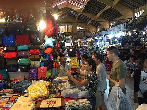 Cuộc cạnh tranh khốc liệt của thị trường bán lẻ