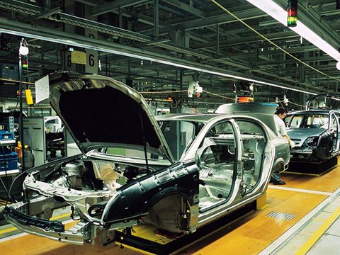 The Economist: Ngành ôtô đối mặt với cú sốc nguồn cung năm 2019
