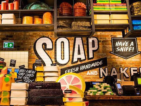 Lush - chuỗi cửa hàng xà bông tăng trưởng bất chấp ác mộng bán lẻ