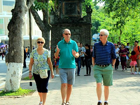 Du lịch Việt Nam: “Đường nào cũng có vấn đề”