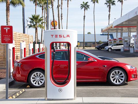 Chỉ sau hai tuần, Tesla thay đổi chiến lược bán hàng online