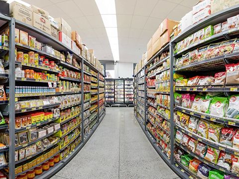 Những yếu tố ảnh hưởng đến doanh thu khi doanh nghiệp chọn kênh phân phối siêu thị