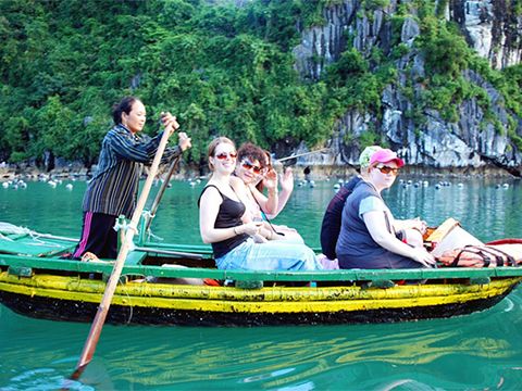 Khách du lịch Trung Quốc đến Việt Nam giảm, Hàn Quốc, Thái Lan tăng mạnh