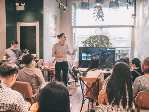 Blended Learning: Phương pháp trị bệnh “lười học” tiếng Anh của dân công sở