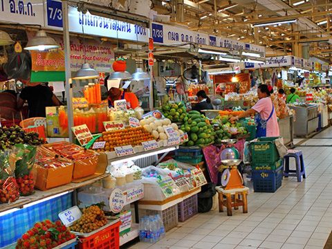 Chợ truyền thống đang bị… bỏ quên?