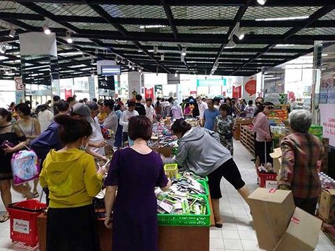 Siêu thị ngoại tháo lui khỏi Việt Nam: Áp lực cạnh tranh hay cơ chế?