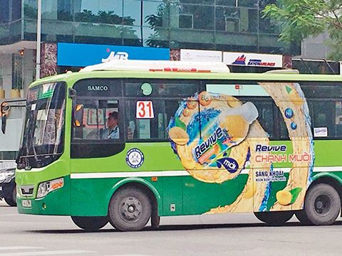 Quảng cáo xe buýt ở TPHCM: Nhà nước thất bại thì để tư nhân làm