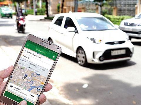 Taxi công nghệ vẫn phải gắn “mào”
