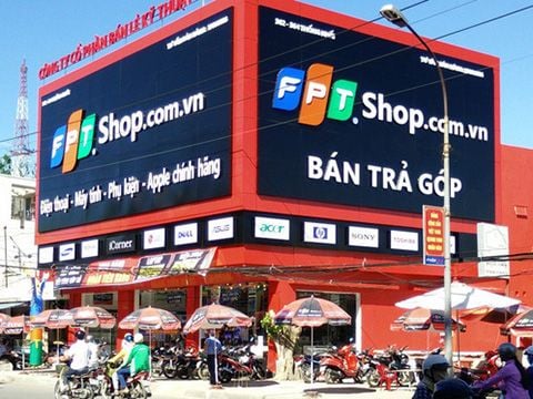 FPT Retail nhảy vào kinh doanh bưu chính, chuyển phát