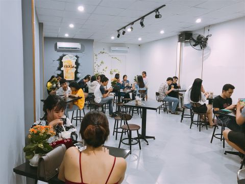 Khốc liệt câu chuyện tìm mặt bằng cho trà sữa, cà phê