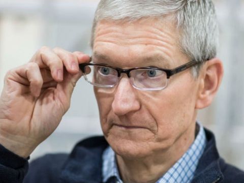 Apple đang chi nhiều tiền cho “học thuyết Tim Cook”