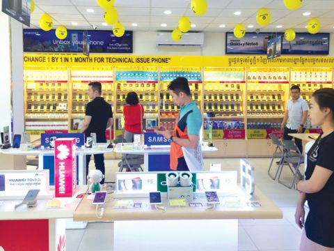 Thế lưỡng cực trong thị trường bán lẻ Việt Nam