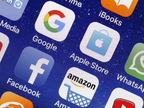 Facebook, Google, Amazon... đã chứng minh cho cả thế giới thấy dầu mỏ không còn là tài nguyên số 1