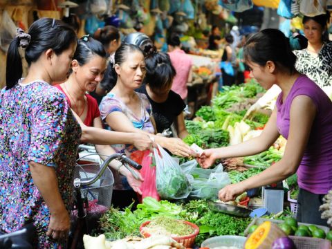 Khách hàng đang dần dần rời xa chợ truyền thống?