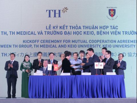 TH Medical - Kỳ vọng về phát triển y tế của Nhà sáng lập Tập đoàn TH