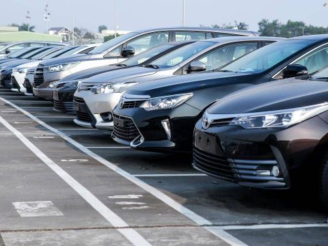 Nhập khẩu ô tô đạt 2,4 tỷ USD từ đầu năm