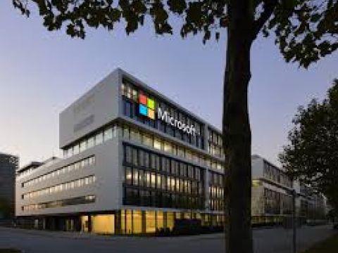 Vượt Apple, Microsoft thành công ty có vốn hóa thị trường lớn nhất toàn cầu