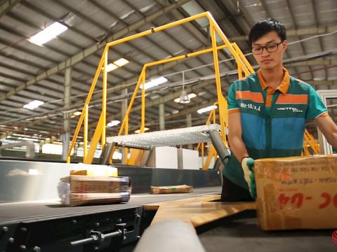 Viettel Post dẫn đầu Top 10 công ty vận tải và logistics uy tín năm 2019