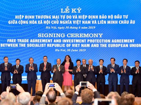 Ủy ban Thương mại EU thông qua EVFTA và EVIPA với Việt Nam