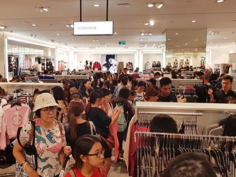 Hai hãng thời trang ngoại H&M và UNIQLO đua nhau Bắc tiến