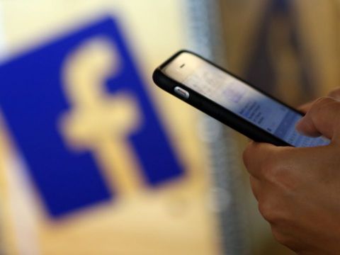 Doanh thu quảng cáo Facebook giảm mạnh vì dịch COVID-19