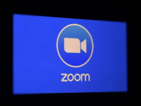 Zoom “sụp đổ” chỉ trong 2 tuần