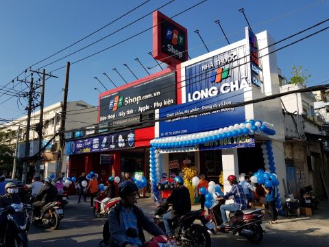 Đầu tư mở rộng chuỗi nhà thuốc Long Châu, FPT Retail (FRT) báo lãi quý I/2020 giảm 44%