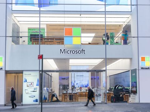 Microsoft sa thải phóng viên và biên tập, dùng AI xử lý tin bài