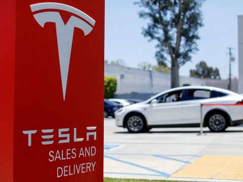 Tesla có thể soán ngôi Toyota trở thành nhà sản xuất ô tô có giá trị lớn nhất thế giới