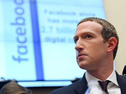 Đối mặt tẩy chay, Facebook vẫn thách thức đối tác?