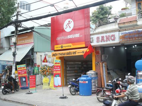 Điện Thoại Siêu Rẻ, Vui Vui.com hay chuỗi thuốc An Khang có là “bước lùi” của TGDĐ?