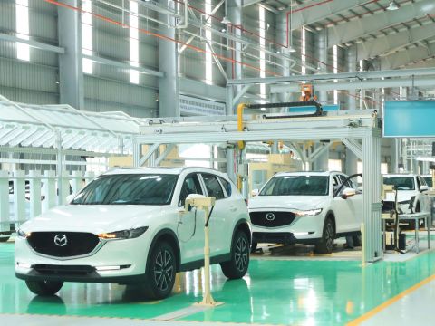 Sức mua ô tô của người Việt sụt giảm mạnh