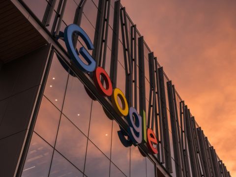 Google khủng hoảng tuổi trung niên