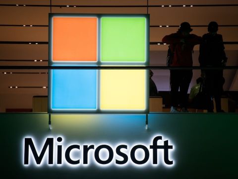 Microsoft: “Cỗ máy” in tiền trong mùa COVID-19