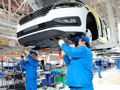 Thị trường ô tô Việt Nam tăng trưởng gần ngưỡng cao nhất hai năm qua