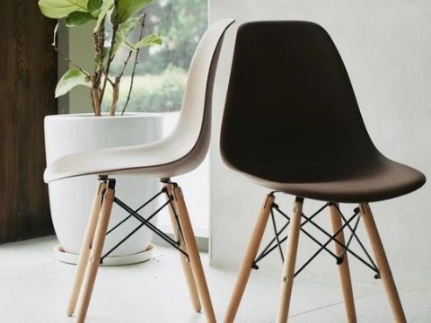Startup Việt sáng tạo với cà phê: Từ giày, khẩu trang đến hạt nhựa sinh học đầu tiên