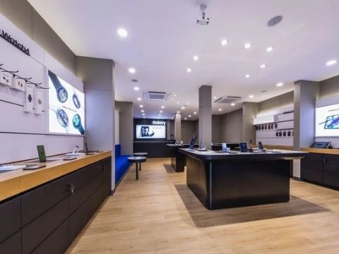 Mono store – xu hướng và cuộc chơi của những ông lớn
