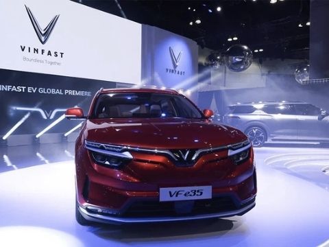 Reuters: Những lợi thế của VinFast khi có tập đoàn mẹ kinh doanh từ bất động sản đến bán lẻ