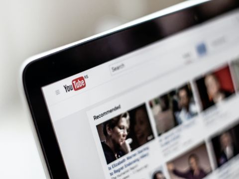 YouTube cảm nhận ‘nỗi đau’ Apple, TikTok gây ra cho Facebook